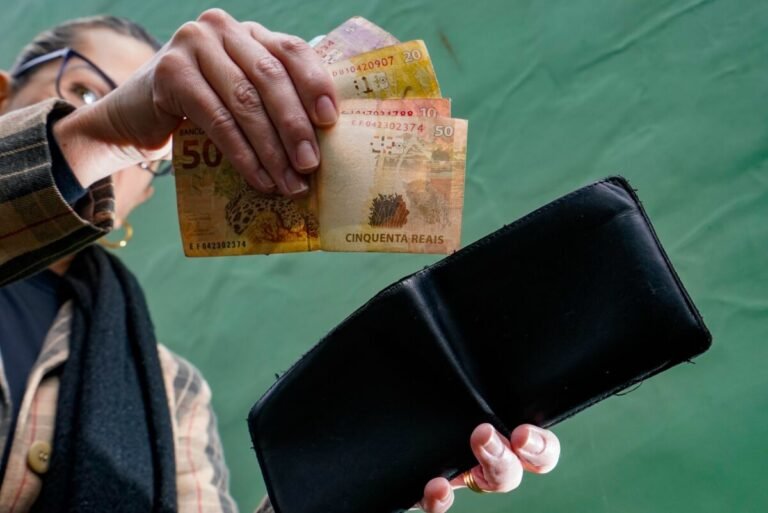 comercio-apresenta-saldo-de-quase-12-mil-empregos-formais-criados-em-santa-catarina-em-2025-–-sideropolis-noticias