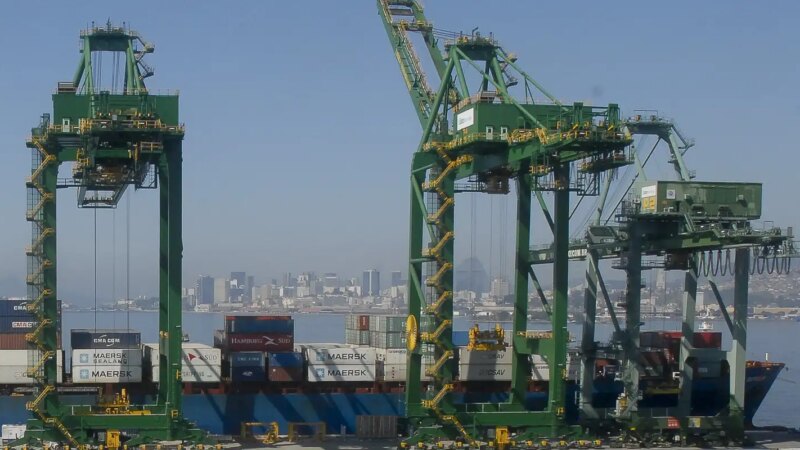 Economia brasileira cresceu 2,2% em 2025, aponta prévia da FGV