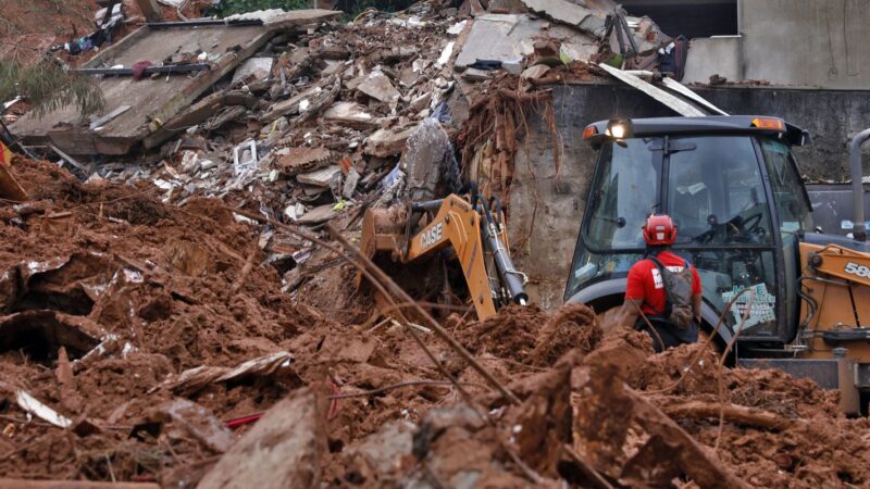 Número de mortos com as chuvas chega a 30 em Minas Gerais