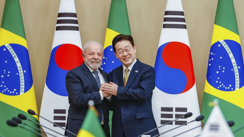 Lula diz que vale “qualquer sacrifício” para prender magnatas do crime