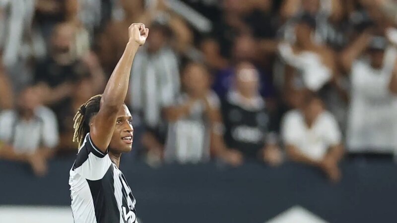 Botafogo supera Nacional e segue vivo na Pré-Libertadores