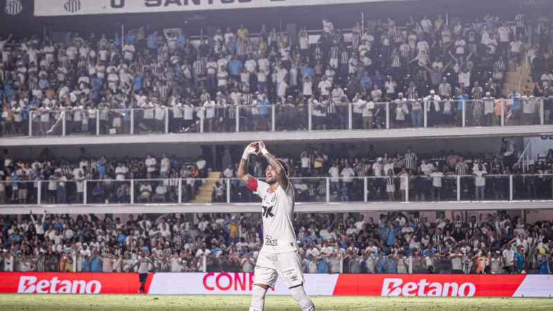 Neymar brilha e Santos vence primeira no Campeonato Brasileiro