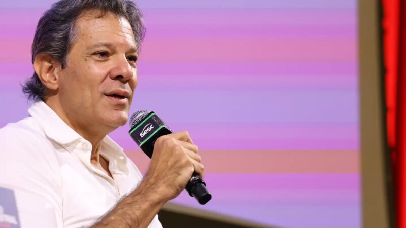 Banco Master é uma pancada no sistema bancário brasileiro, diz Haddad