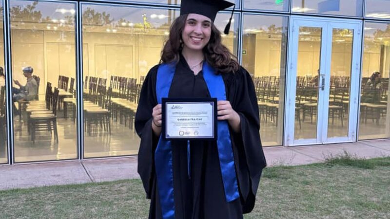 Brasileira vence concurso internacional de biologia quântica