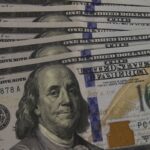 dolar-cai-para-r$-5,24-em-dia-de-correcao-no-mercado