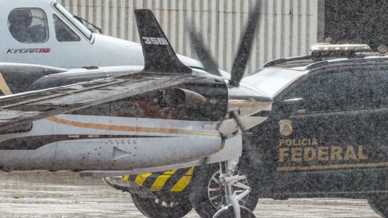 Vorcaro chega a Brasília em voo da PF e vai para presídio federal