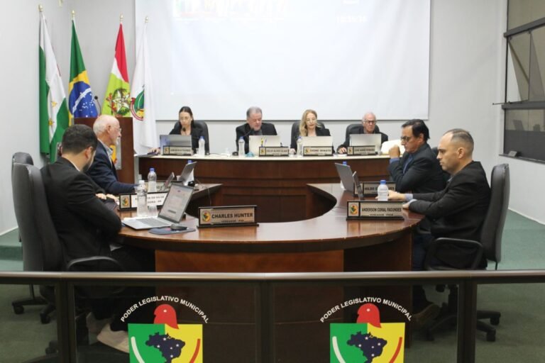 camara-de-forquilhinha-aprova-projetos,-requerimento-e-indicacoes-na-5a-sessao-ordinaria
