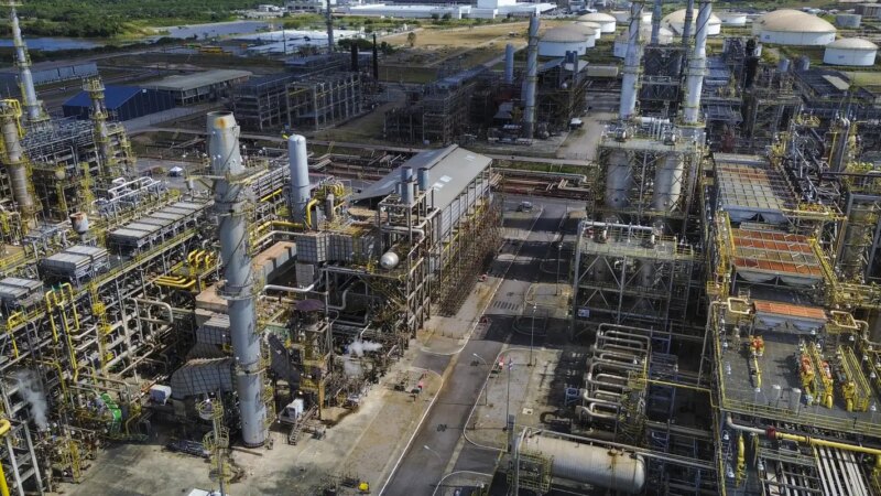 Petrobras reajusta preço do diesel em R$ 0,38 por litro