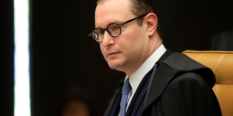 zanin-condena-deputados-do-pl-por-cobrar-propina-para-liberar-emendas 