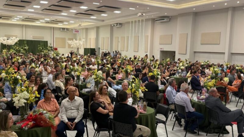 Mais de 500 pessoas celebram histórias de coragem na 24ª edição do Troféu Alzira Rabelo Elias em Araranguá