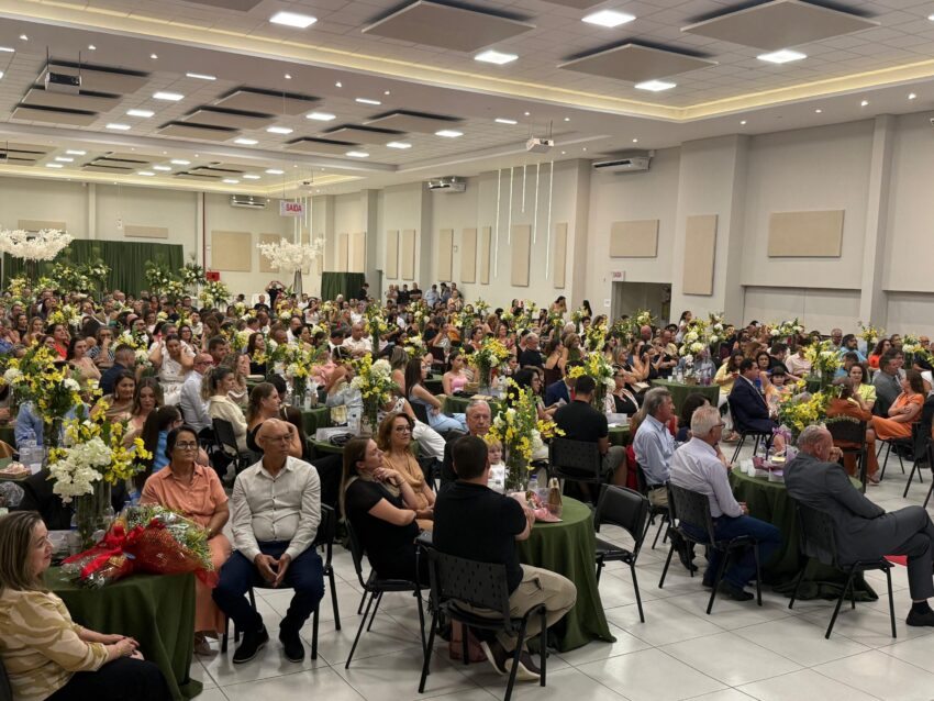 Mais de 500 pessoas celebram histórias de coragem na 24ª edição do Troféu Alzira Rabelo Elias em Araranguá