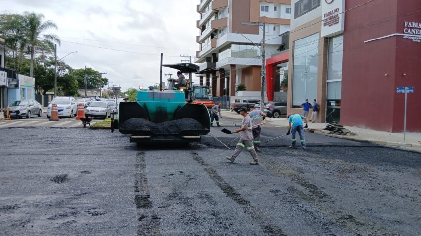Obra da rua Caetano Lummetz entra na reta final