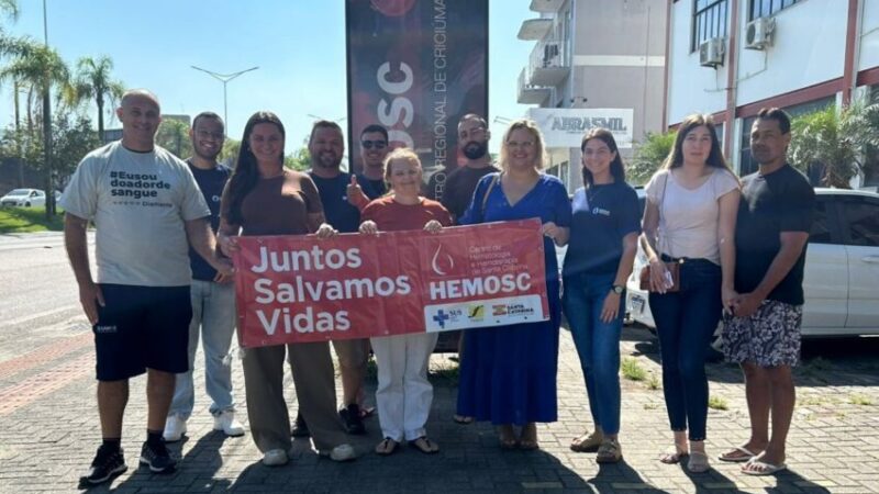 Servidores do SAMAE de Araranguá realizam doação de sangue no Hemosc em Criciúma