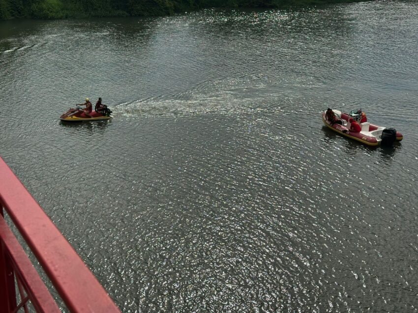 Jovem desaparecido no Rio Araranguá: buscas são suspensas ao anoitecer após dia inteiro de operações intensas
