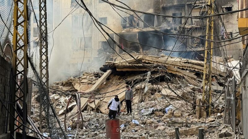 Guerra deixa salas de aula com crianças feridas ou mortas diariamente