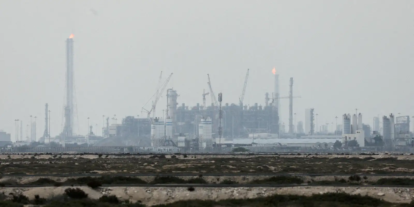 Mercado vive turbulência com infraestrutura petrolífera sob ataque