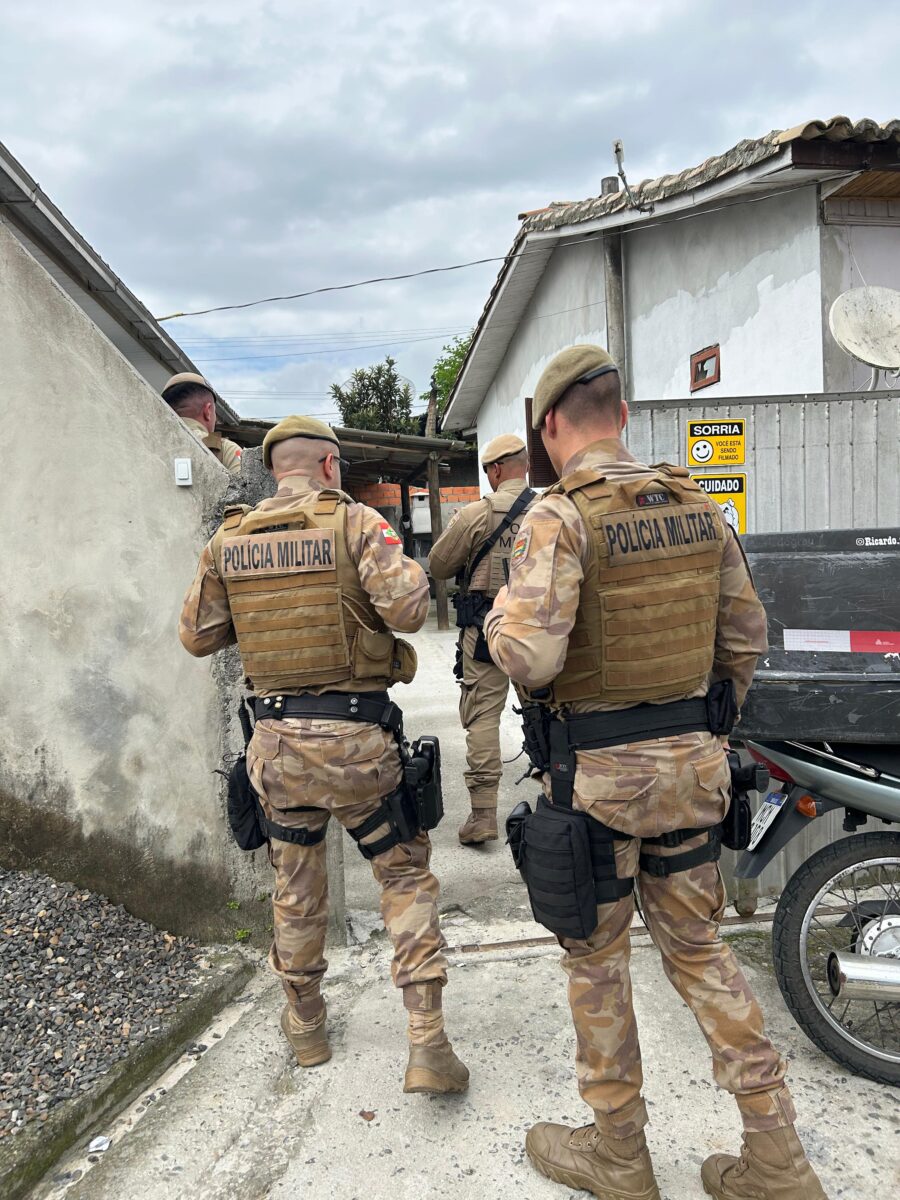 Denúncia de maus-tratos leva PM a apreender drogas e aves silvestres em Siderópolis – Portal Carbonífera