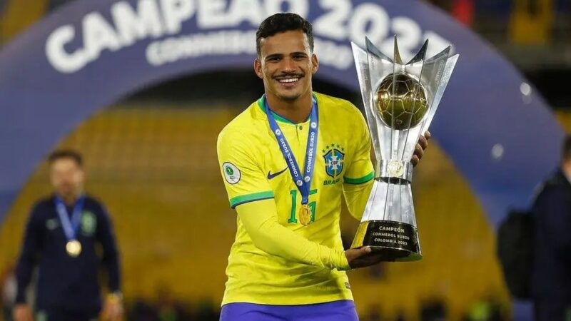 Lateral Kaiki é convocado para amistosos da seleção brasileira