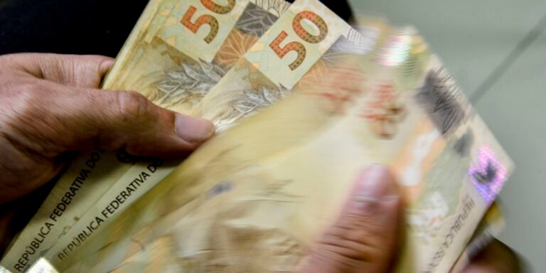 caixa-paga-bolsa-familia-a-beneficiarios-com-nis-de-final-5