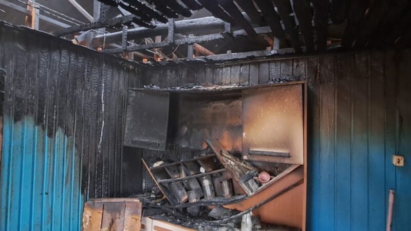 Incêndio em residência mobiliza bombeiros no Bairro Nova York