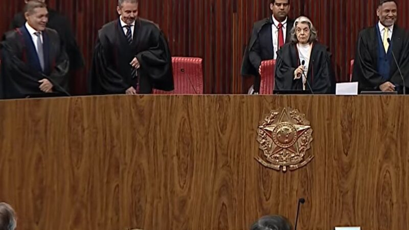 TSE retoma julgamento que pode deixar Castro inelegível