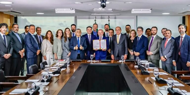 lula-sanciona-lei-antifaccao-e-defende-prisao-de-magnatas-do-crime