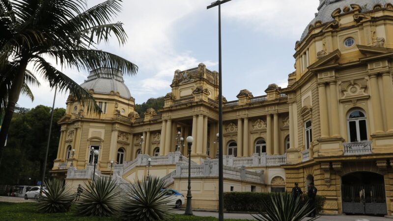 Entenda o que acontece no Rio com a renúncia de Claudio Castro