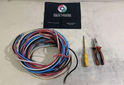 Ladrão de fios é solto em audiência de custódia após prisão em flagrante em Araranguá
