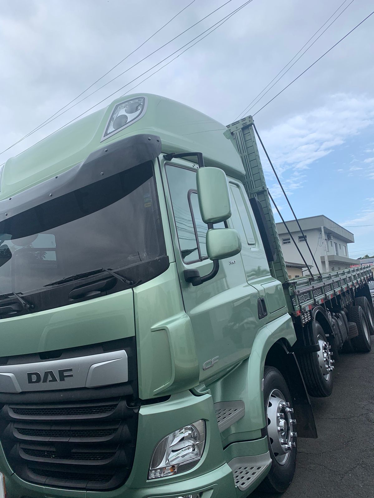 Caminhão roubado em São Paulo é recuperado em Araranguá