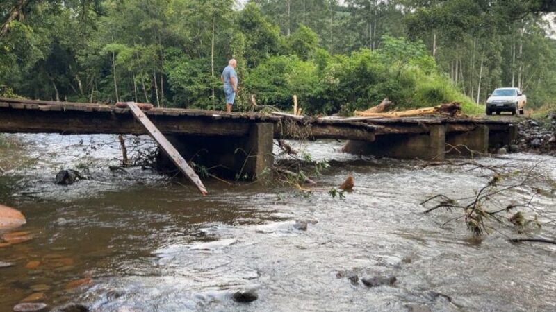 Jacinto Machado: enxurrada causa estragos em Costão da Pedra e Tigre Preto