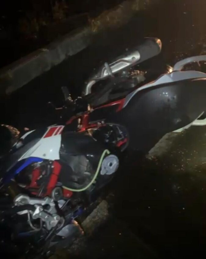 ATUALIZAÇÃO: motociclista sofre múltiplas fraturas e é encaminhado em estado grave ao Hospital Regional de Araranguá