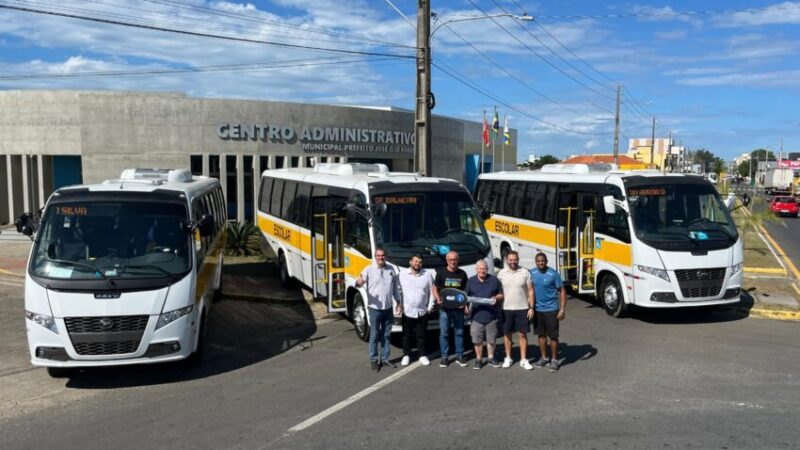 Balneário Arroio do Silva adquire três ônibus escolares