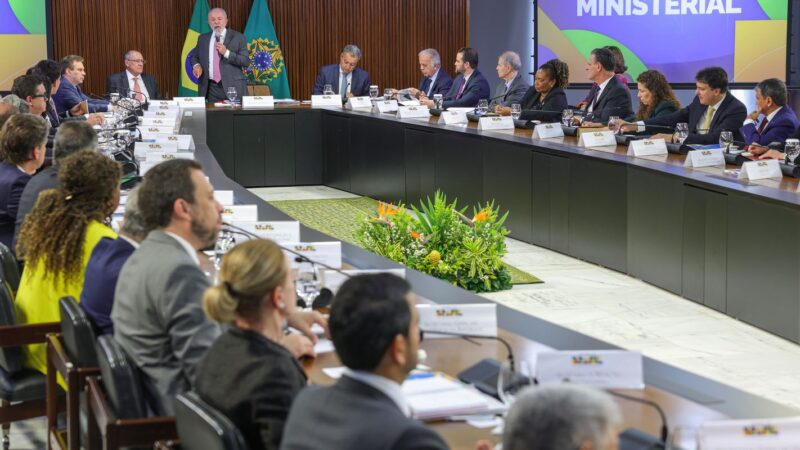 Saiba quais ministros deixam os cargos para disputar as eleições