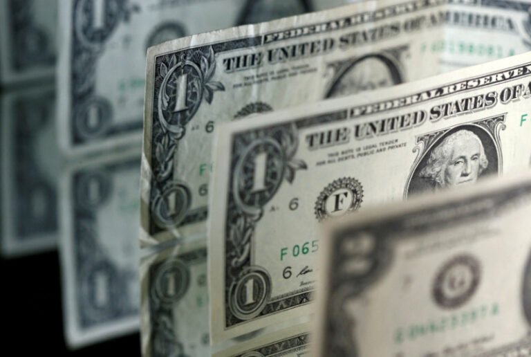 dolar-hoje-sobe-apos-trump-minar-expectativas-de-cessar-fogo-rapido-no-oriente-medio