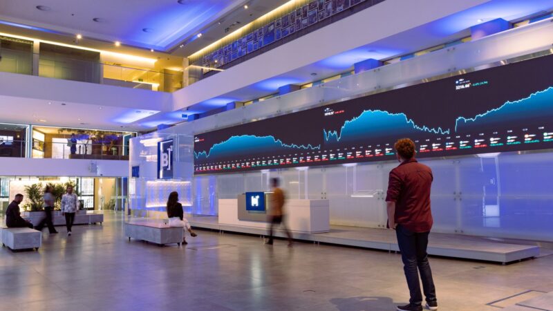 Ibovespa Futuro cai mais de 1% com incerteza sobre guerra no Irã após falas de Trump