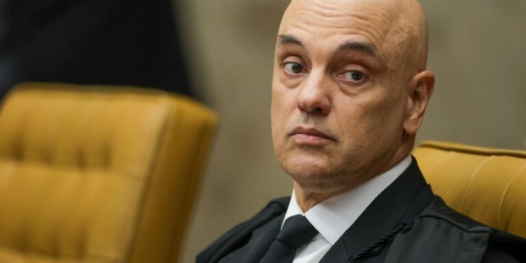 moraes-aumenta-restricao-para-voos-de-drones-na-casa-de-bolsonaro