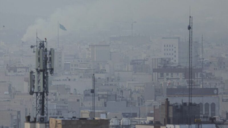 Aeronave dos EUA é abatida sobre Irã e piloto está desaparecido