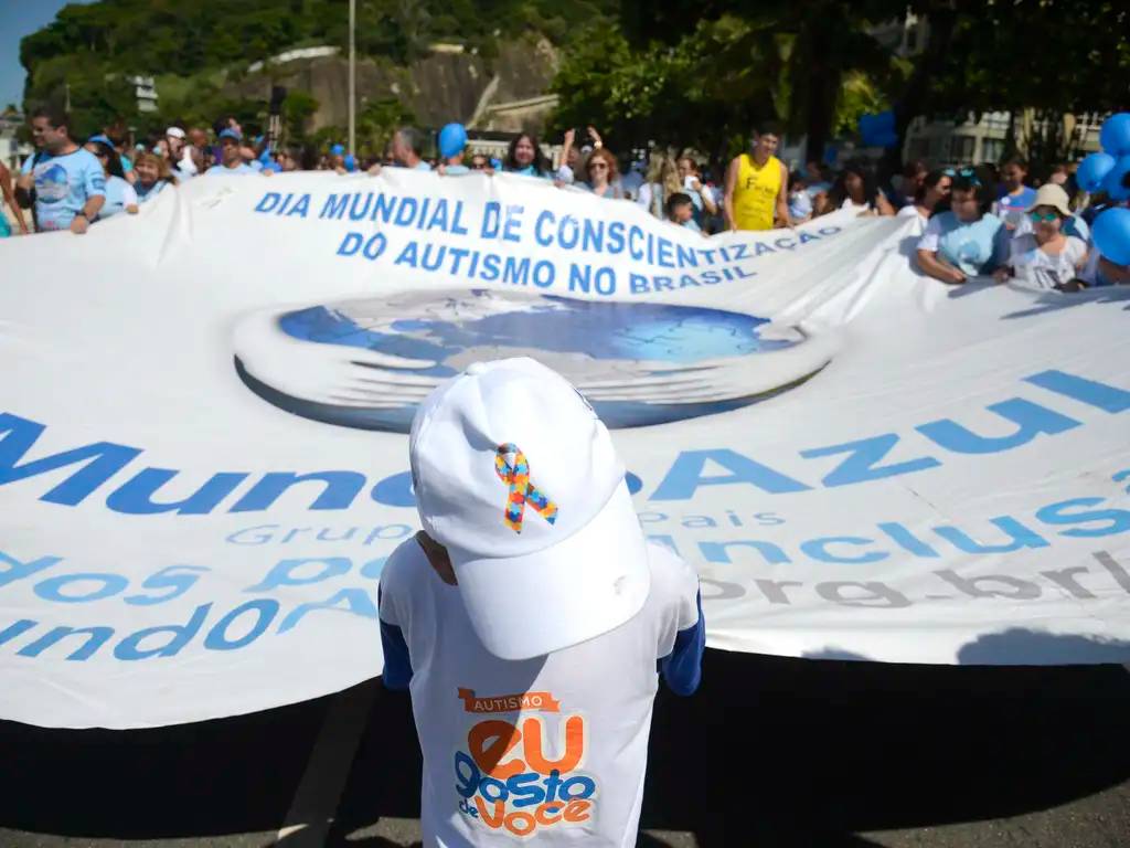 Justiça autoriza dedução integral no IR de gastos escolares de crianças autistas