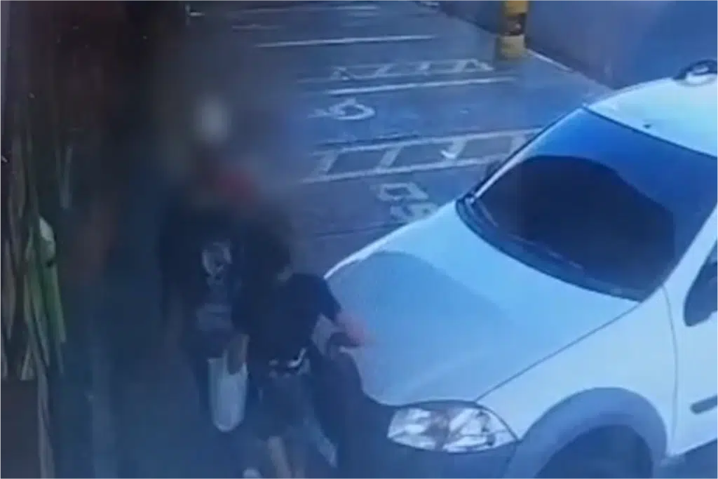 Mulher é esfaqueada 7 vezes; polícia investiga tentativa de feminicídio