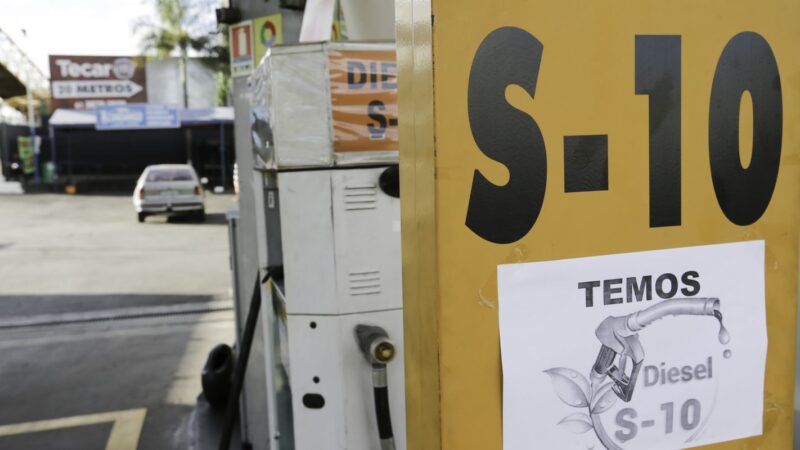 Pacote para conter alta dos combustíveis inclui subsídios e isenções