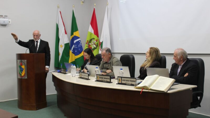 Após recontagem de votos, Edésio Loch toma posse como vereador em Forquilhinha