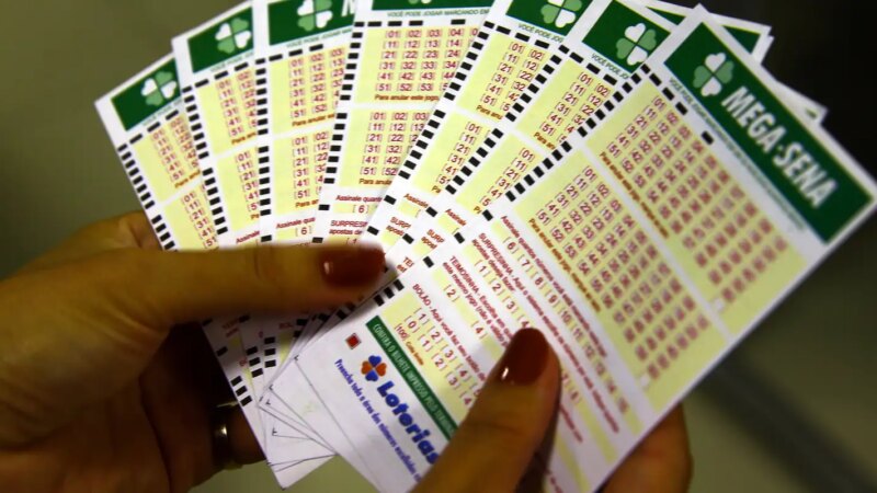 Mega-Sena acumula e prêmio principal vai para R$ 20 milhões