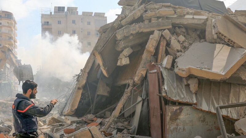 Israel mantém bombardeios no Líbano após cessar-fogo