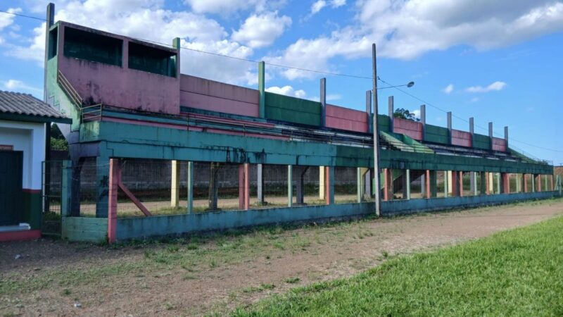 Indicação propõe reforma e pintura no Campo do Pinheirão em Forquilhinha