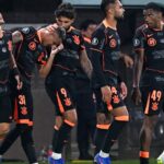 corinthians-derrota-platense-na-libertadores-na-estreia-de-diniz