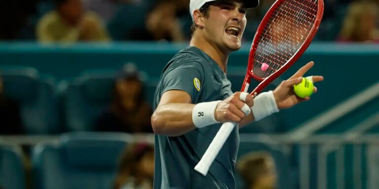 tenis:-joao-fonseca-avanca-para-quartas-de-final-em-monte-carlo