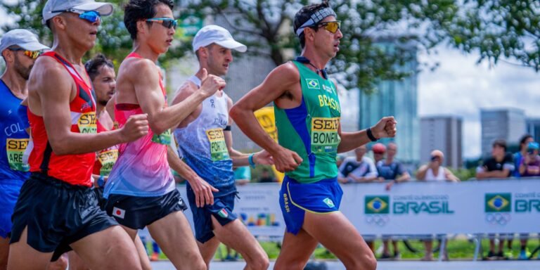 caio-bonfim-e-equipe-feminina-conquistam-bronze-no-mundial-de-marcha