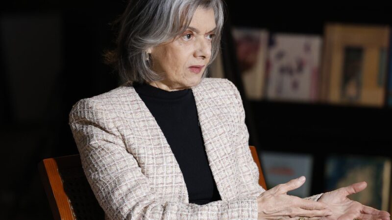 Cármen Lúcia diz que é aconselhada a deixar STF por ataques machistas