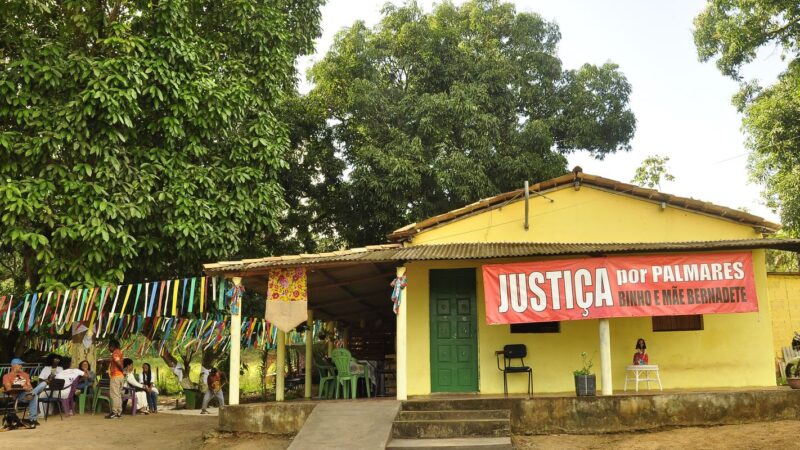 Julgamento de réus pela morte de mãe Bernadete será retomado amanhã