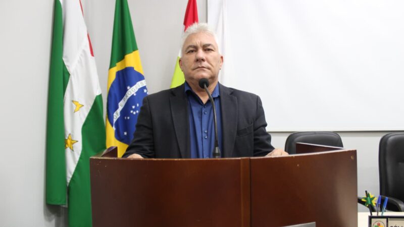 Reginaldo Araújo toma posse como vereador em Forquilhinha